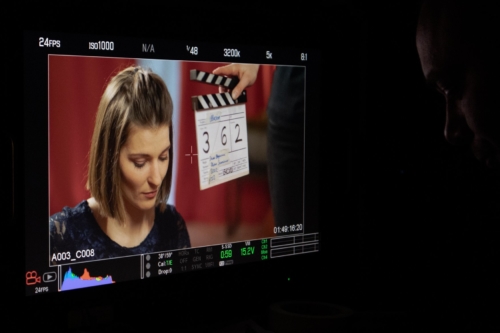Wir sind stolz, den neuesten Kurzfilm mit Simon Begemann zu drehen - die ersten sechs Drehtage von sieben sind geschafft! Wir sind für Kameraarbeit und Lichtgestaltung verantwortlich.