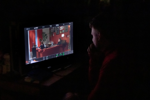 Wir sind stolz, den neuesten Kurzfilm mit Simon Begemann zu drehen - die ersten sechs Drehtage von sieben sind geschafft! Wir sind für Kameraarbeit und Lichtgestaltung verantwortlich.