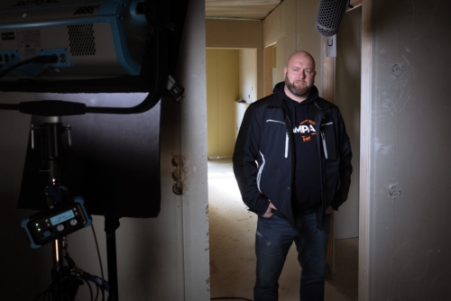 Das Licht steht, Kamera und Ton laufen – das Interview kann starten.