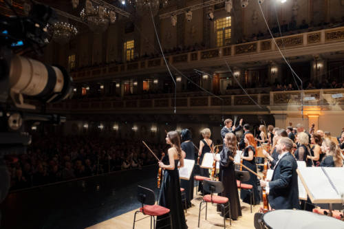 Die Kendlinger K&K Philharmonie bei der Live-Multikamera Aufzeichnung bekommen den verdienten Abschlussapplaus